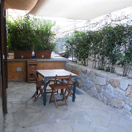 Residence Borgo Punta Villa La Maddalena  Rum bild
