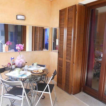Residence Borgo Punta Villa La Maddalena  Rum bild