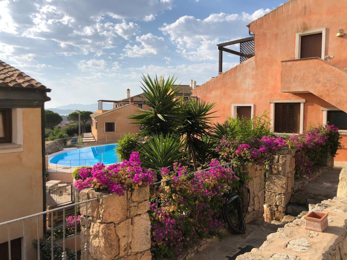 Residence Borgo Punta Villa La Maddalena  Exteriör bild