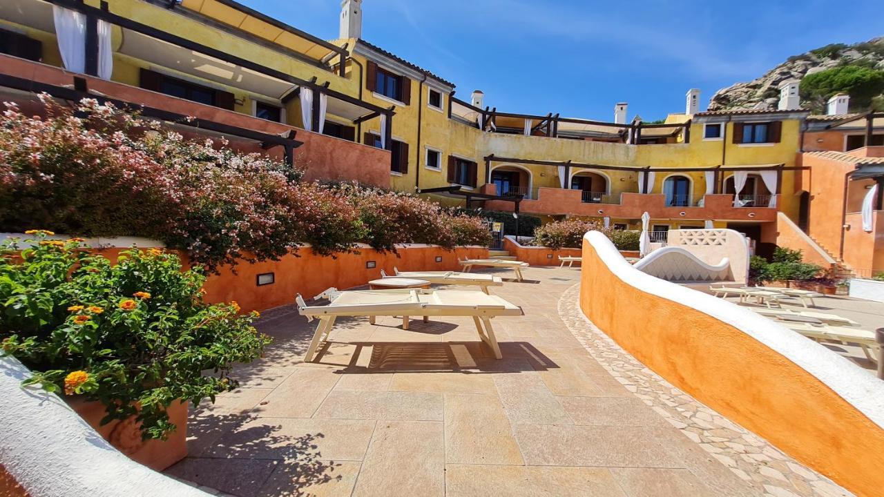 Residence Borgo Punta Villa La Maddalena  Exteriör bild