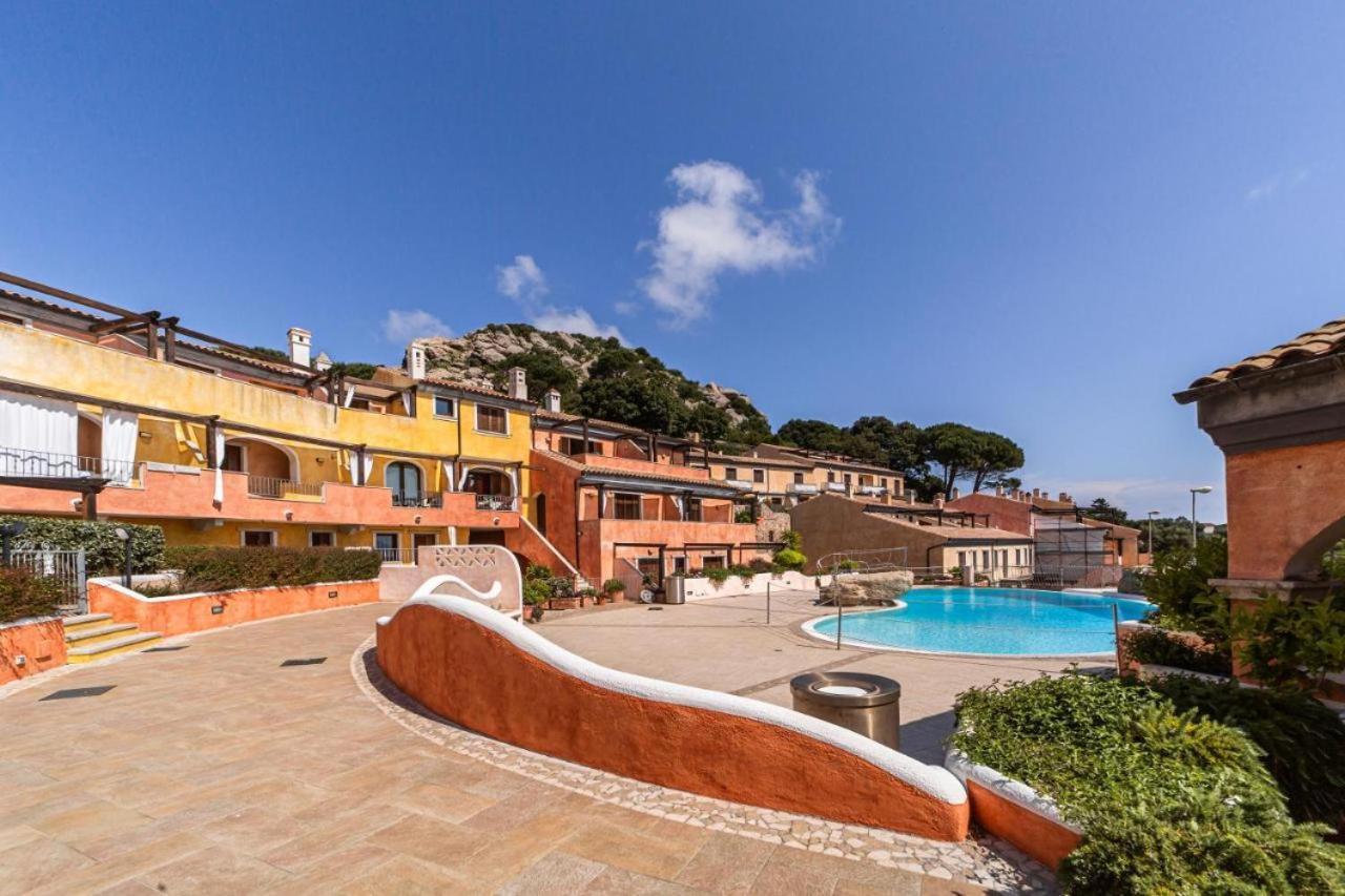 Residence Borgo Punta Villa La Maddalena  Exteriör bild